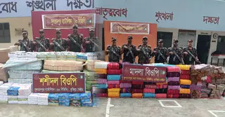 ব্রাহ্মণবাড়িয়া ও কুমিল্লা সীমান্ত থেকে সাড়ে ৩ কোটি টাকার চোরাই পণ্য জব্দ